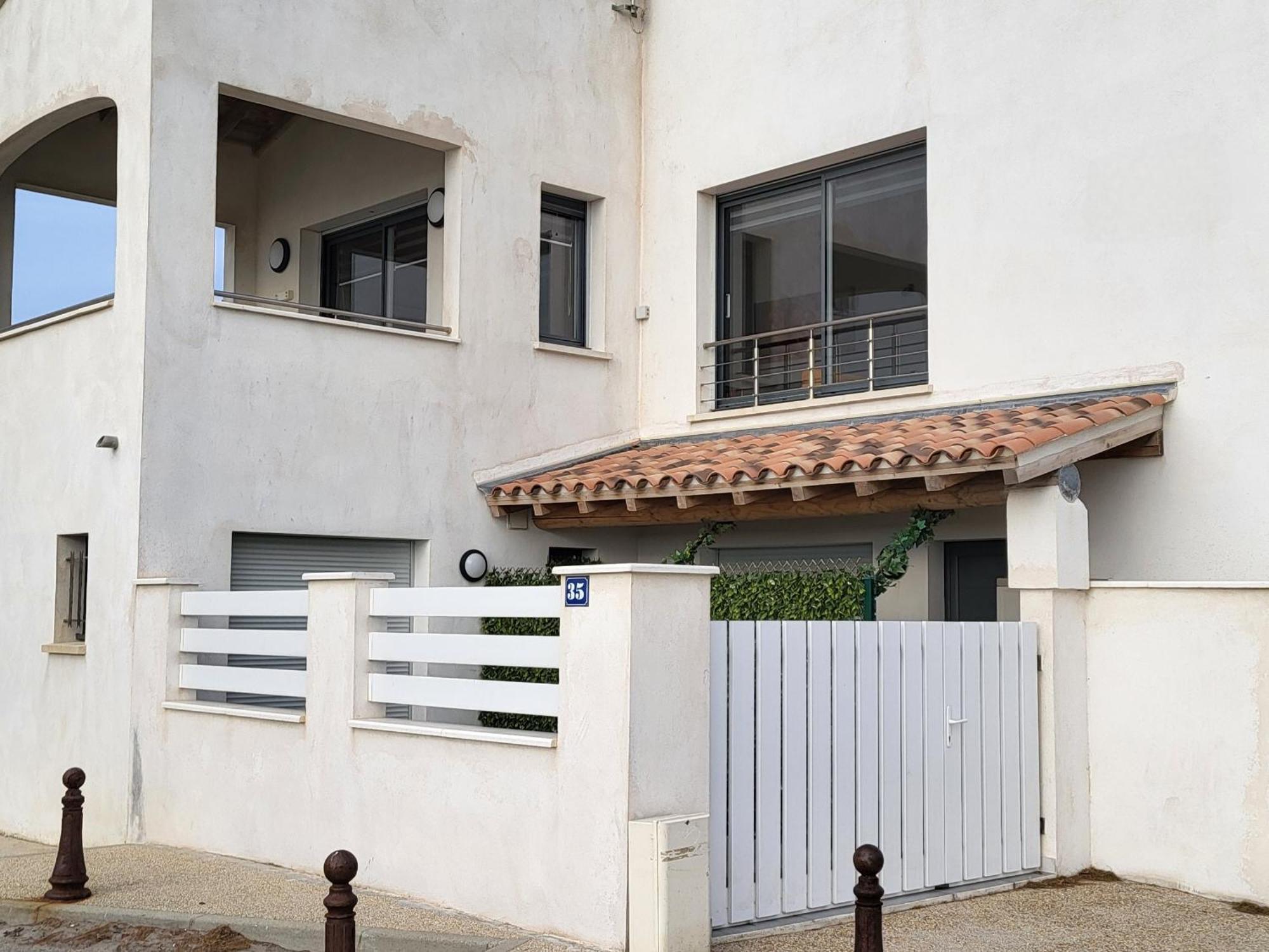 Villa Vue Sur La Mer سانت ماري دو لا مير المظهر الخارجي الصورة